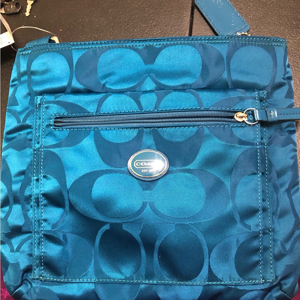 Vintage Coach file bag brand new with tag still on it. $70
